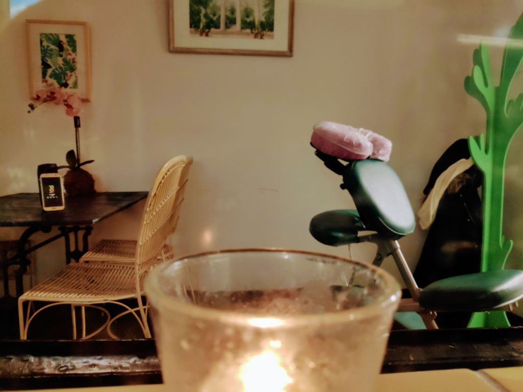 Massage assis avec Kineris